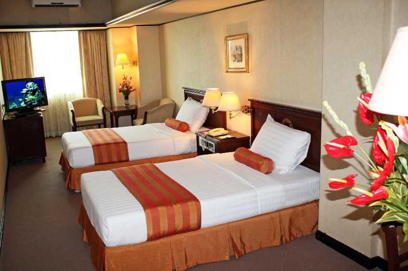 Networld Hotel Spa And Casino Pasay Exteriér fotografie